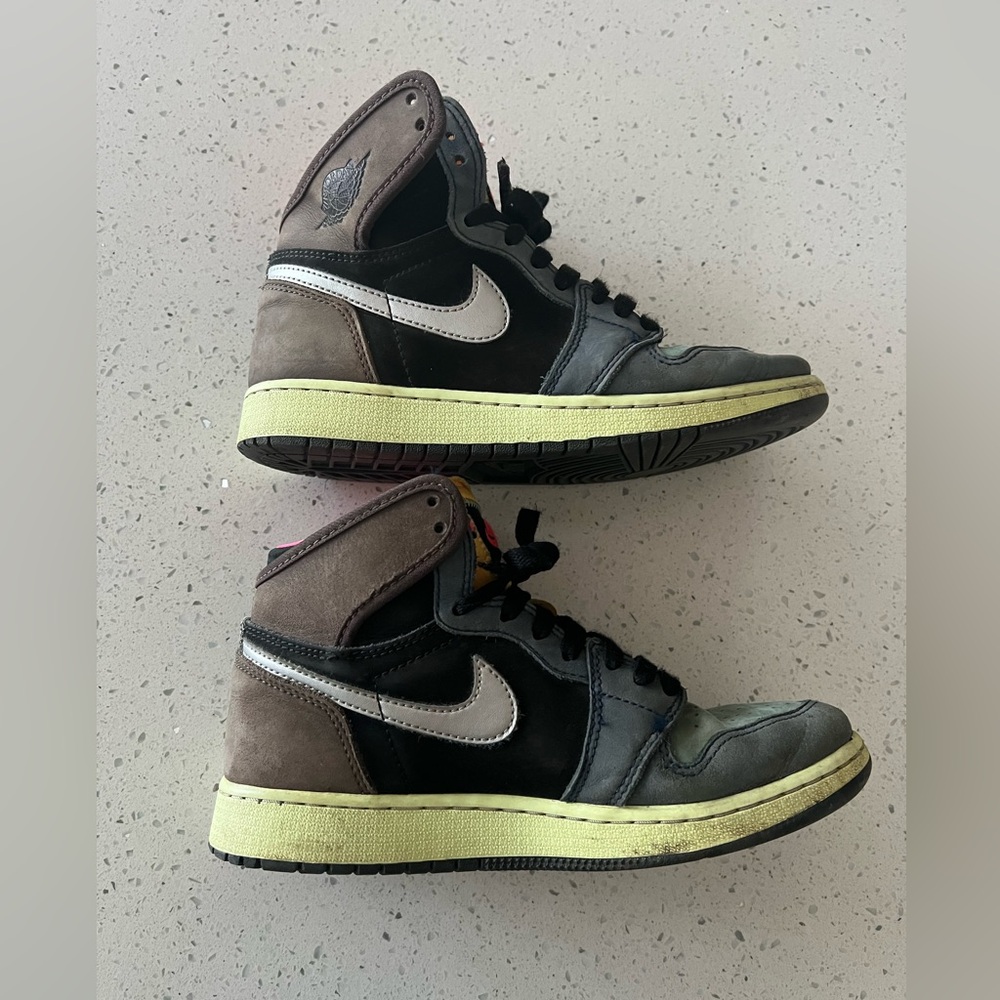 Nike Air Youth size 4